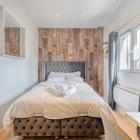 Studio * Livry-Gargan